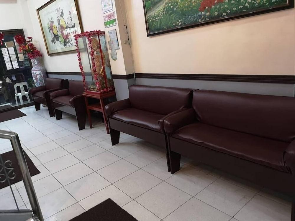 Magayon Hotel Legazpi City Exteriör bild