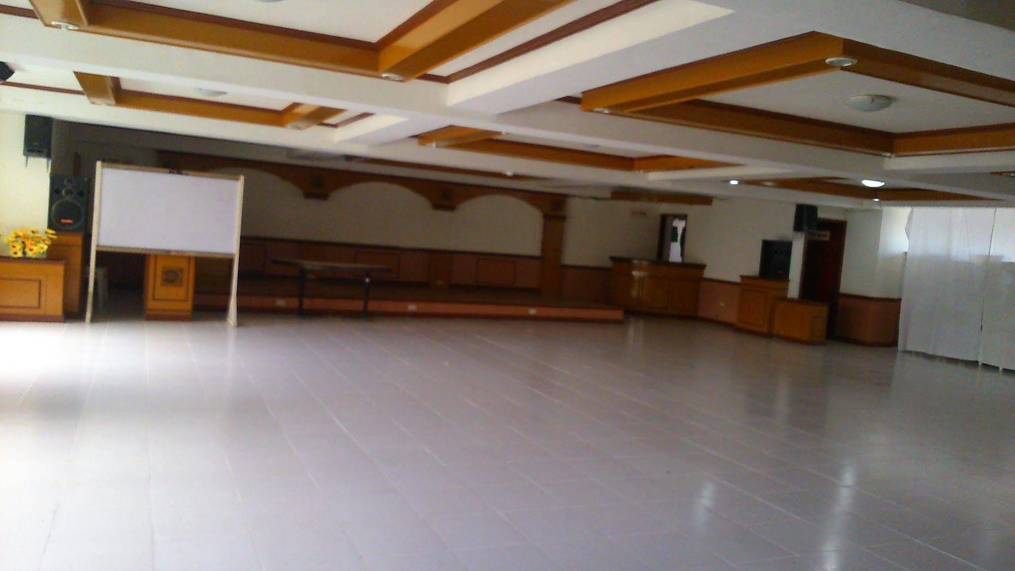 Magayon Hotel Legazpi City Exteriör bild